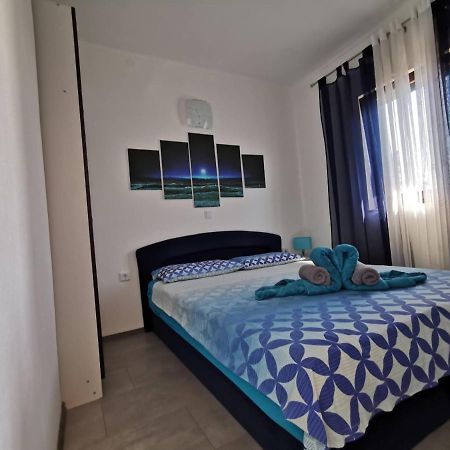 Apartmani Tajana Sukošan Eksteriør bilde