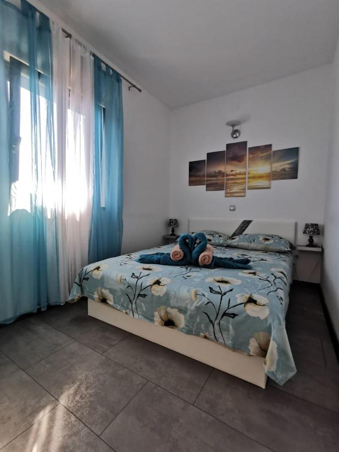 Apartmani Tajana Sukošan Eksteriør bilde